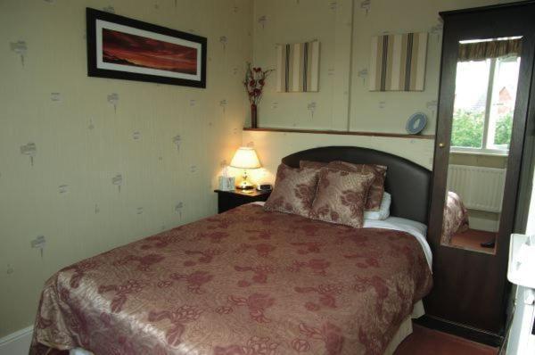 Moonraker House Hotel Stratford-upon-Avon Room photo