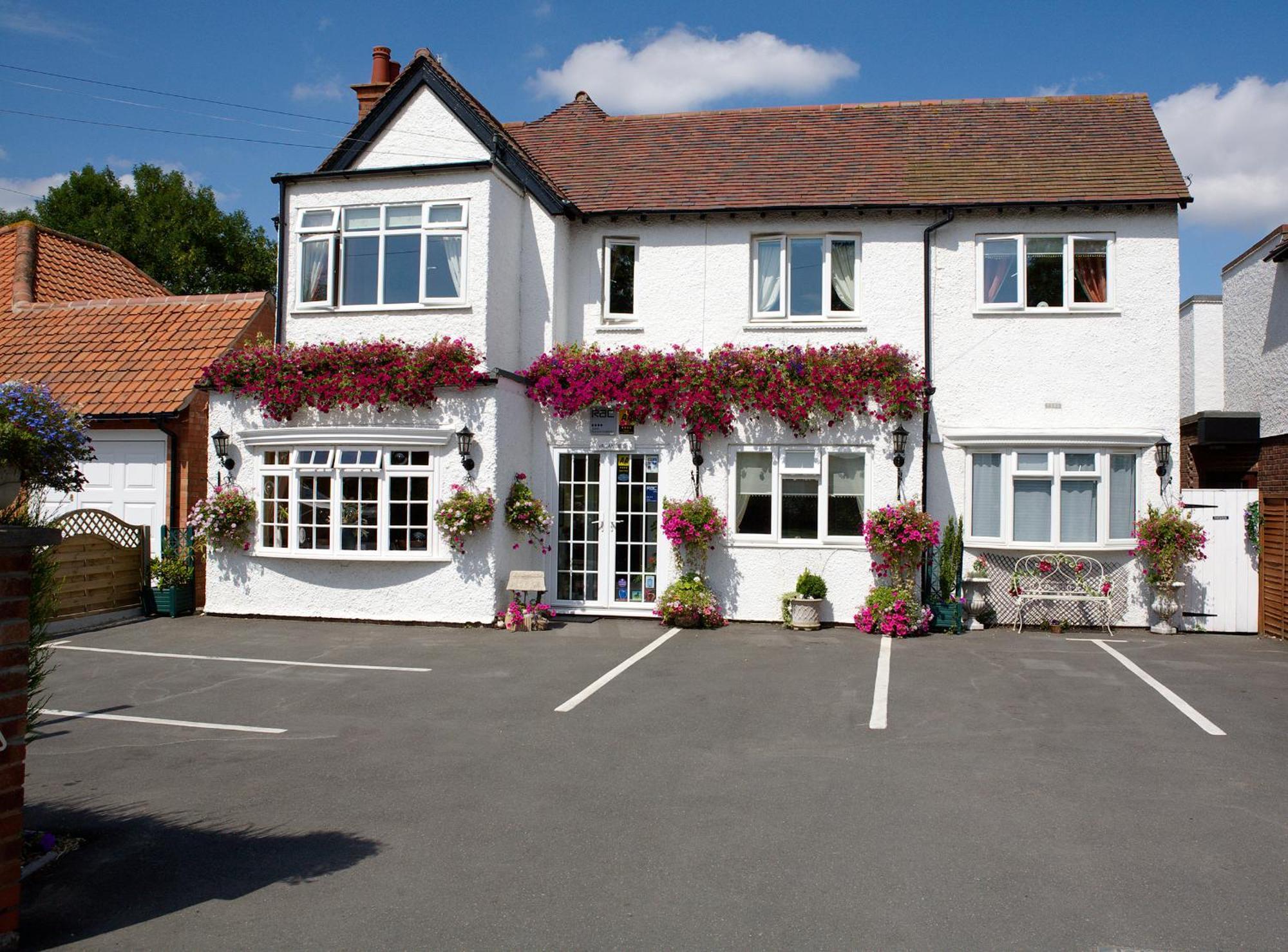 Moonraker House Hotel Stratford-upon-Avon Exterior photo